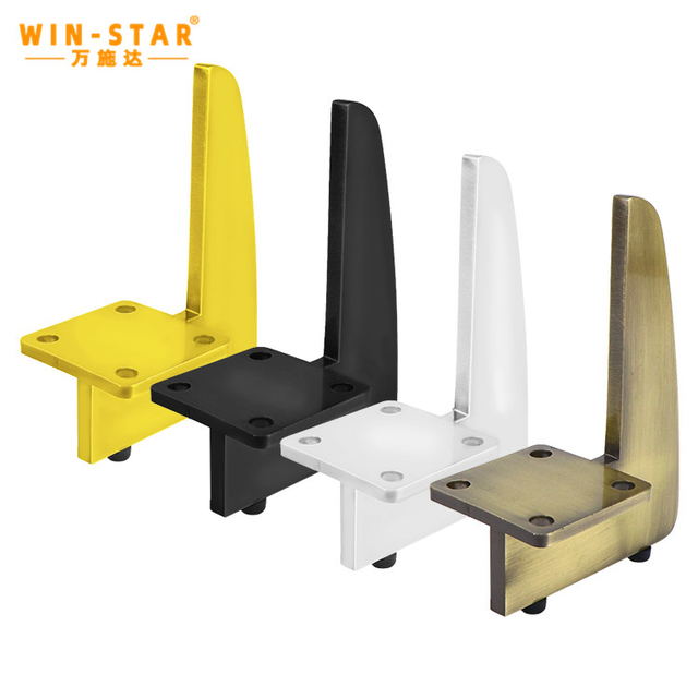 Ch&acirc;n sofa kim loại c&oacute; nhiều kiểu d&aacute;ng v&agrave; chức năng kh&aacute;c nhau