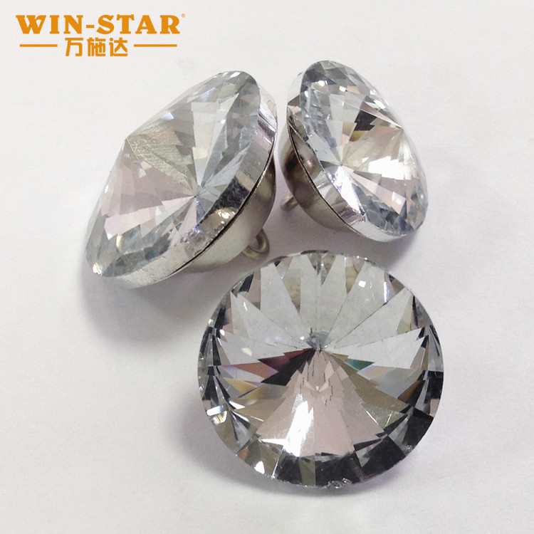 Kh&oacute;a trang tr&iacute; sofa sắt thủy tinh: L&yacute; tưởng để trang tr&iacute; nh&agrave; cửa