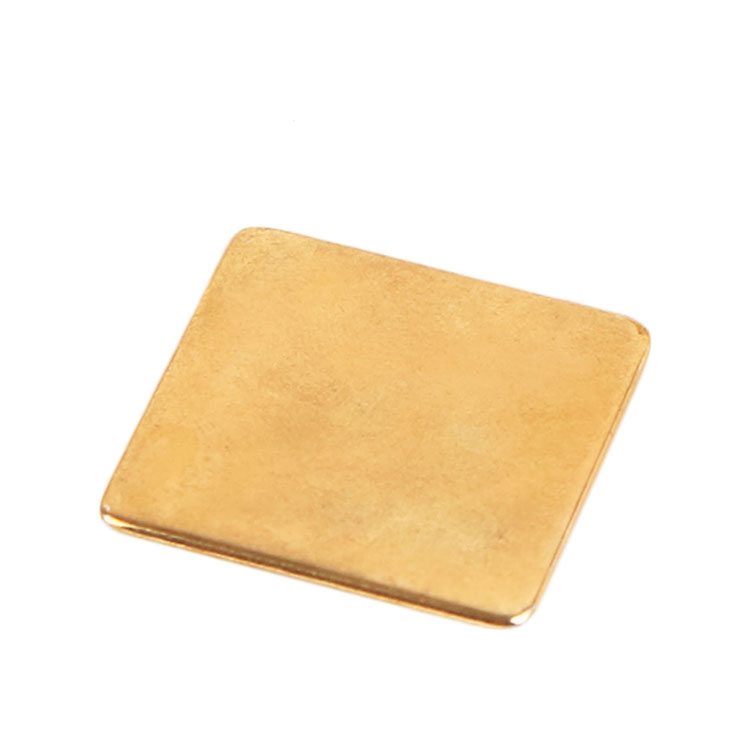 Preobrazite svoj namještaj s izvrsnim ukrasnim gumbima WIN - STAR