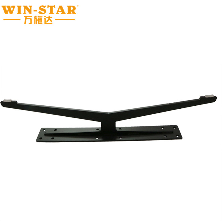 Tugevad m&ouml;&ouml;bli furnituurid, valatud mustad diivanijalad voodip&otilde;hjaks