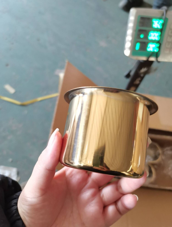 ছোট আকার 80*68*57mm আসবাবপত্র জুজু ডেস্ক গোল্ড কালার কাপ হোল্ডার 201 স্টেইনলেস স্টীল টেবিল কাপ হোল্ডার