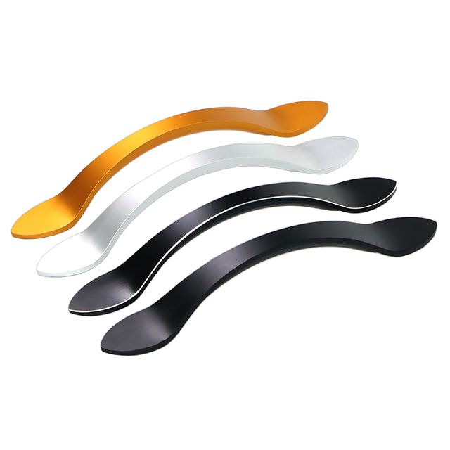 ஸ்லீக் ஃபர்னிச்சர் ஹேண்டில்ஸ் சேகரிப்பு: டிராயர்கள் மற்றும் சைட்போர்டுகளுக்கான பணிச்சூழலியல் இழுப்புகள் 