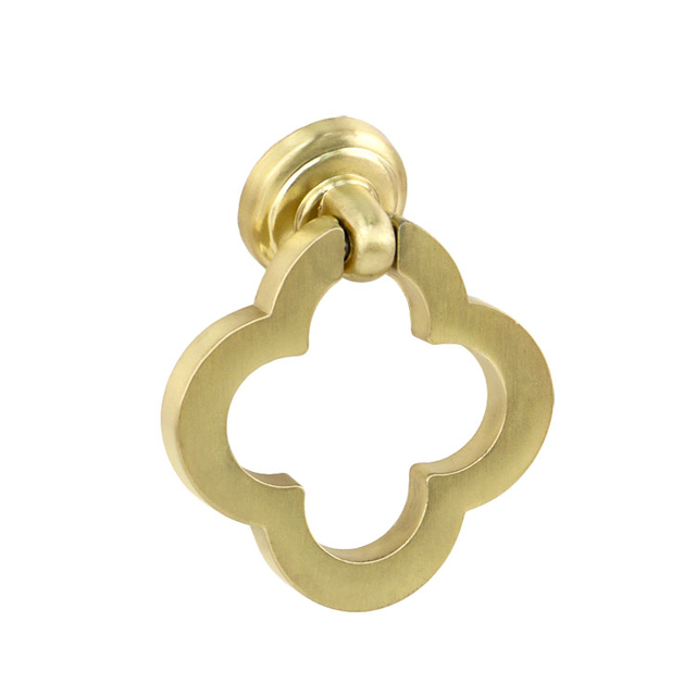 لیفت صورت مبلمان: دکمه های تزئینی خیره کننده در محل کار