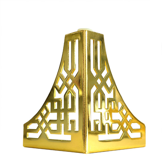 Modern&aacute; zlat&aacute; kovov&aacute; stolov&aacute; skriňa Nohy na pohovku Mosadzn&eacute; n&ocirc;žky na n&aacute;bytok Kovov&eacute; nohy na st&ocirc;l