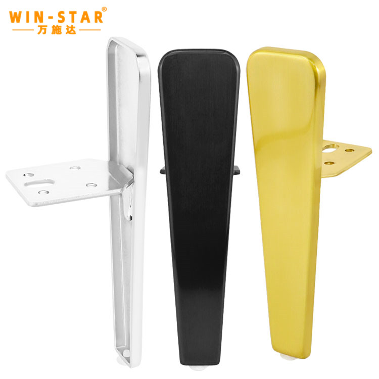 Metal kanepe ayaklarının avantajı &ccedil;evresel etkenlere karşı dayanıklılığıdır.